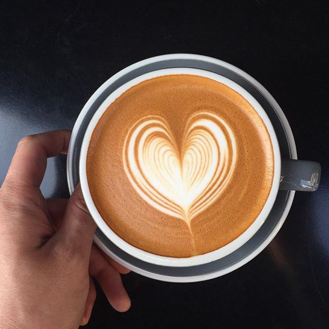 Immagine cuore Latte Art